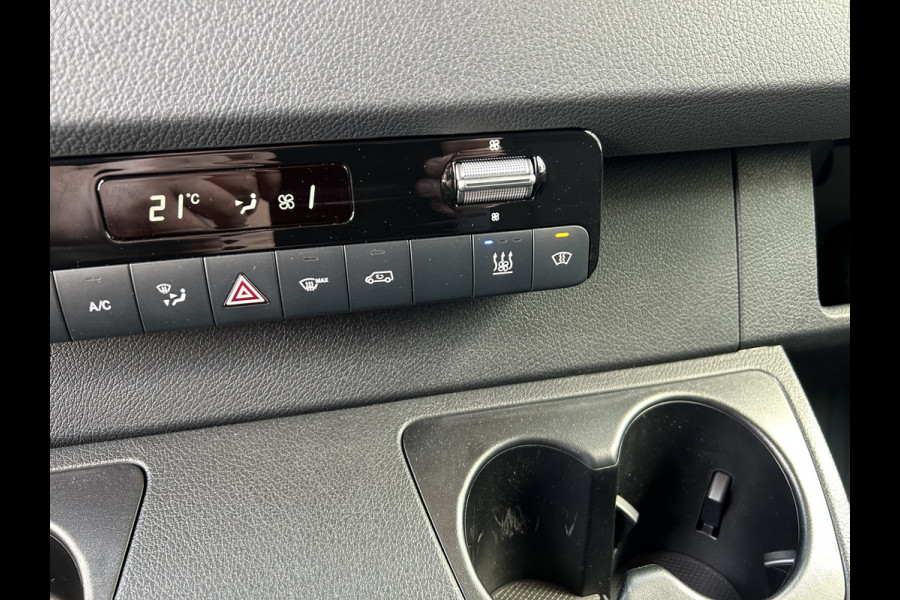 Mercedes-Benz eSprinter 320 L3 Select 81kWh / Snel laden 115kw / Trekhaak / Distronic / MBUX / Smartphone-intergratie / 270 Graden achterdeuren