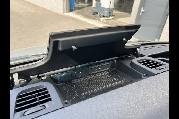Mercedes-Benz eSprinter 320 L3 Select 81kWh / Snel laden 115kw / Trekhaak / Distronic / MBUX / Smartphone-intergratie / 270 Graden achterdeuren