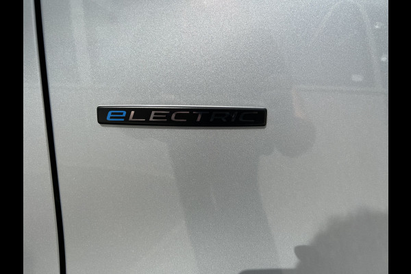 Mercedes-Benz eSprinter 320 L3 Select 81kWh / Snel laden 115kw / Trekhaak / Distronic / MBUX / Smartphone-intergratie / 270 Graden achterdeuren