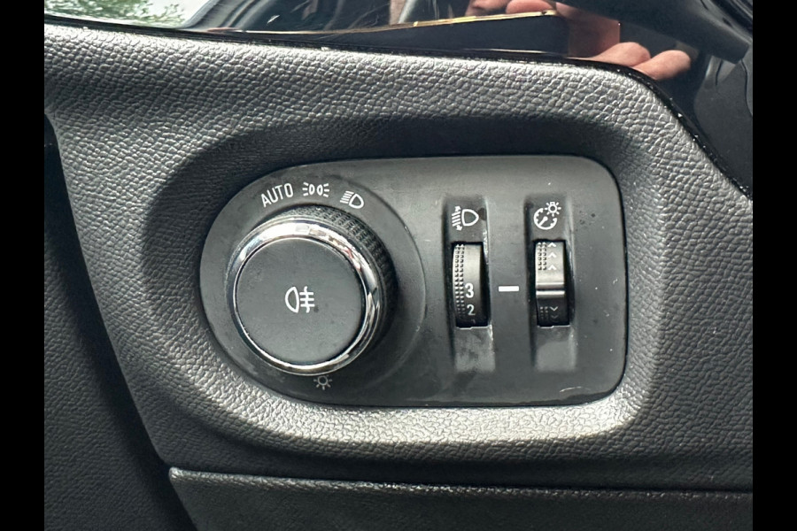 Opel Corsa 1.2 Ultimate Automaat Navi Camera Carplay Virtual