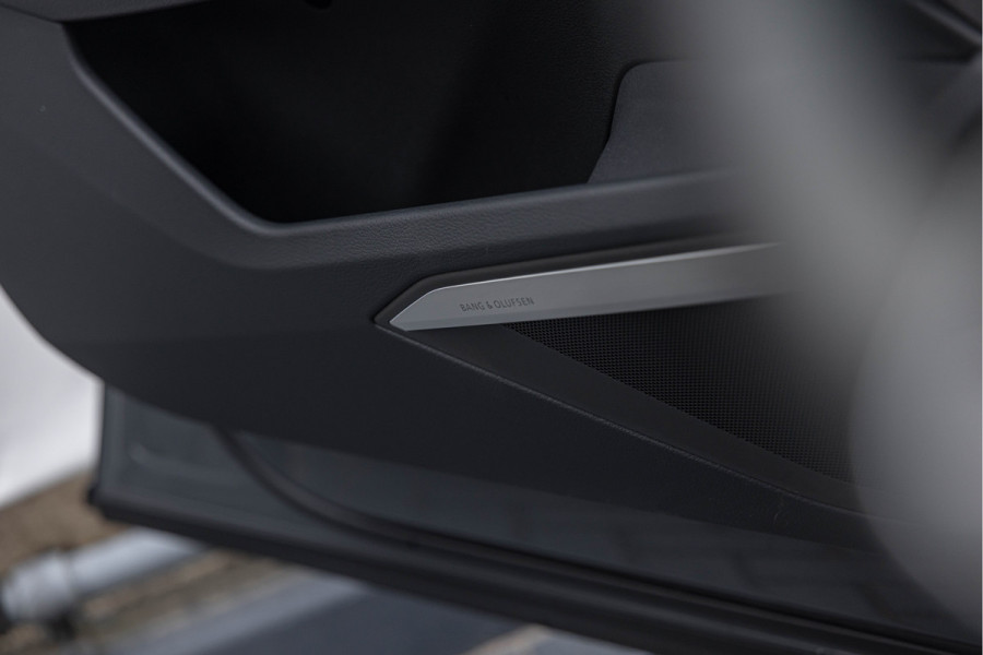 Audi Q8 e-tron 55 Quattro 408pk 115 kWh S-line Pano HuD B&O Trekhaak