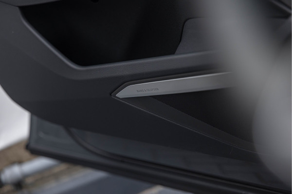 Audi Q8 e-tron 55 Quattro 408pk 115 kWh S-line Pano HuD B&O Trekhaak
