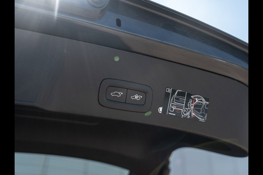 Volvo XC40 1.5 T4 Recharge R-Design | Memory | Leder | Camera | BTW