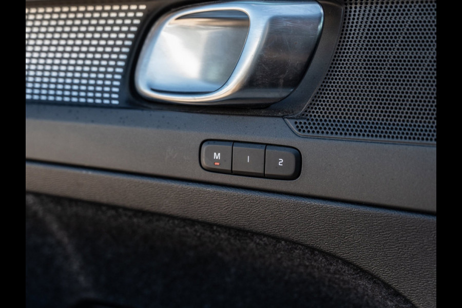 Volvo XC40 1.5 T4 Recharge R-Design | Memory | Leder | Camera | BTW