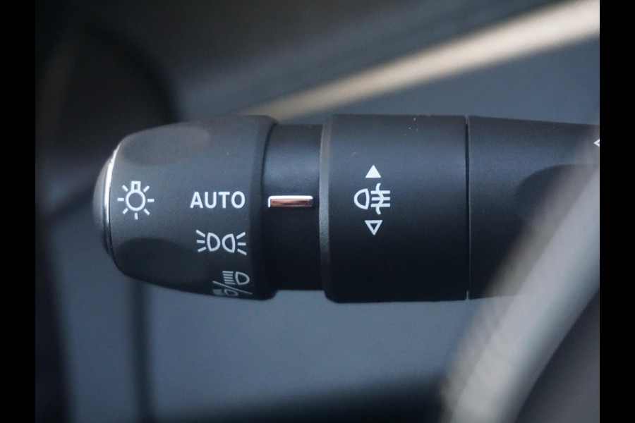 Peugeot 408 1.6 HYbrid Allure Pack 225 EAT8 360 Camera