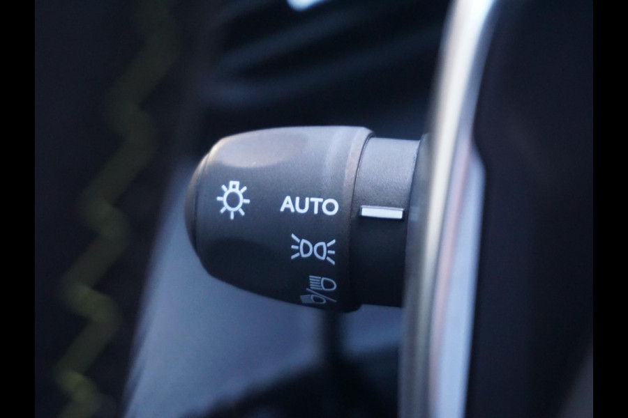 Peugeot 2008 1.2 Hybrid 145 GT 360 Camera