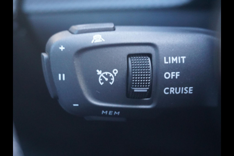 Peugeot 2008 1.2 Hybrid 145 GT 360 Camera