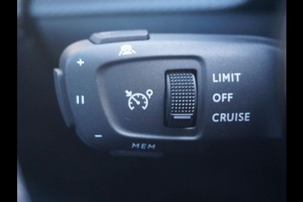 Peugeot 2008 1.2 Hybrid 145 GT 360 Camera