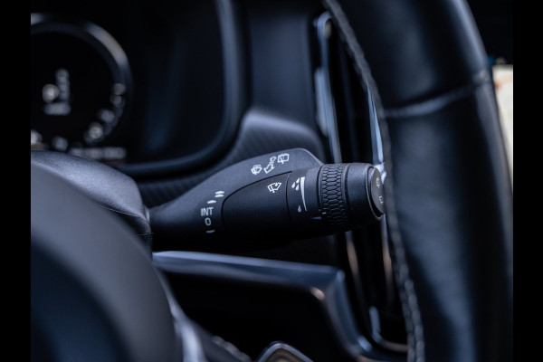 Volvo V90 2.0 T8 AWD R-Design | Bowers&Wilkins Sound |