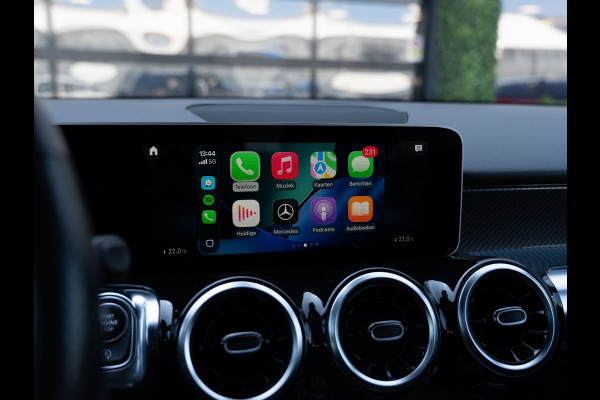 Mercedes-Benz Glb 200 Business Solution AMG | Camera | Carplay | Night Pack