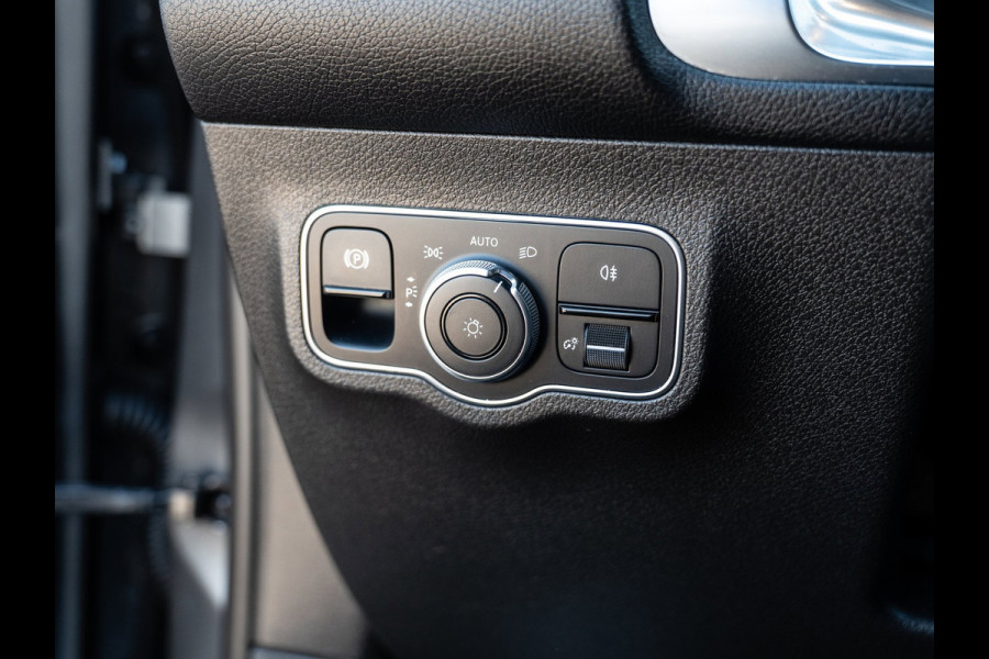 Mercedes-Benz Glb 200 Business Solution AMG | Camera | Carplay | Night Pack