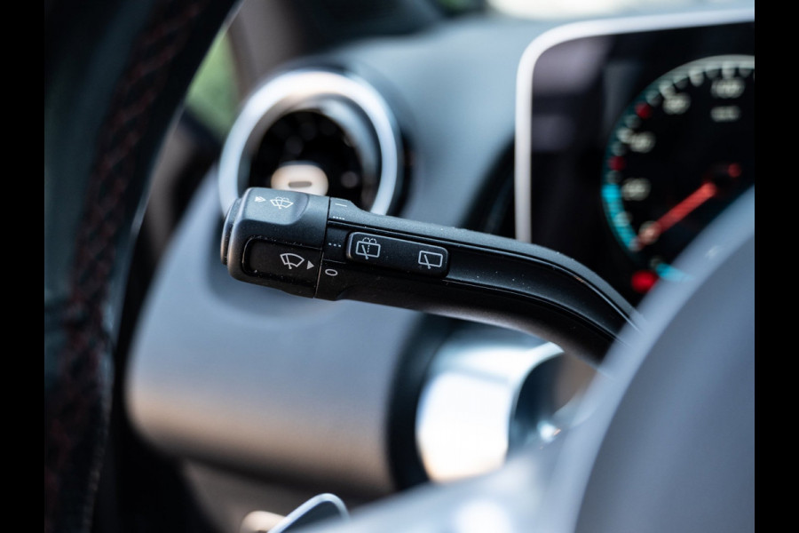 Mercedes-Benz Glb 200 Business Solution AMG | Camera | Carplay | Night Pack