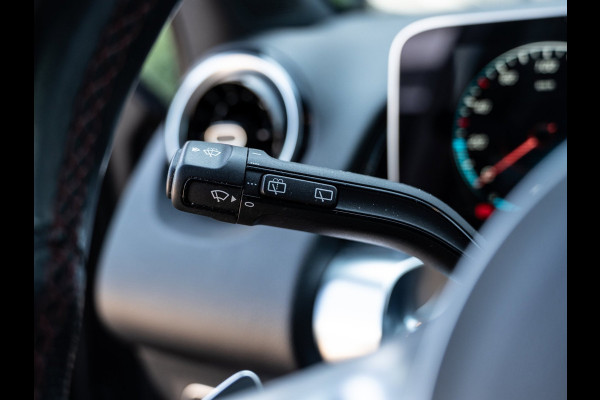 Mercedes-Benz Glb 200 Business Solution AMG | Camera | Carplay | Night Pack