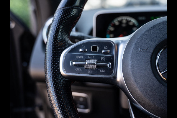 Mercedes-Benz Glb 200 Business Solution AMG | Camera | Carplay | Night Pack