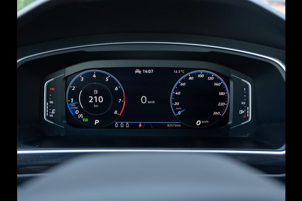 Volkswagen Tiguan 1.5 TSI 150PK DSG R-Line | Keyless | Camera | Winter Pack | BTW
