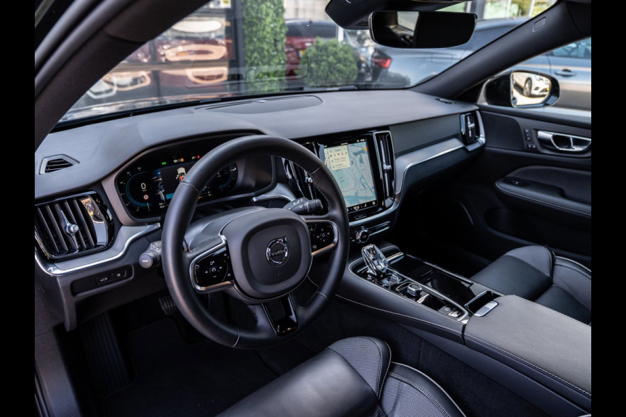 Volvo V60 2.0 T6 Plug-in hybrid AWD Plus Dark