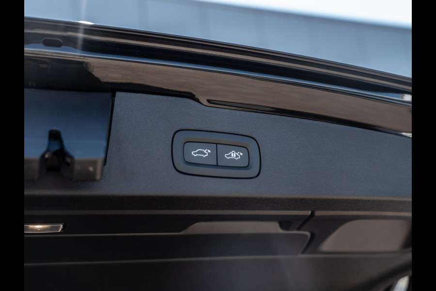 Volvo V60 2.0 T6 Plug-in hybrid AWD Plus Dark