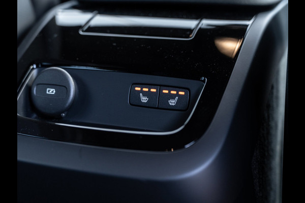 Volvo V60 2.0 T6 Plug-in hybrid AWD Plus Dark