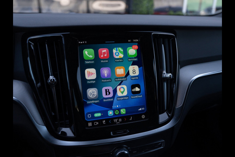 Volvo V60 2.0 T6 Plug-in hybrid AWD Plus Dark