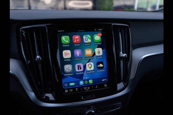 Volvo V60 2.0 T6 Plug-in hybrid AWD Plus Dark