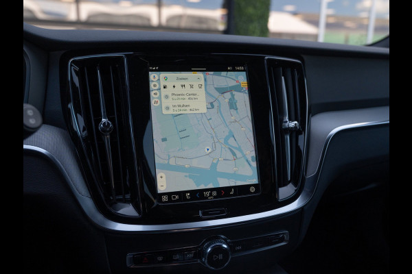 Volvo V60 2.0 T6 Plug-in hybrid AWD Plus Dark