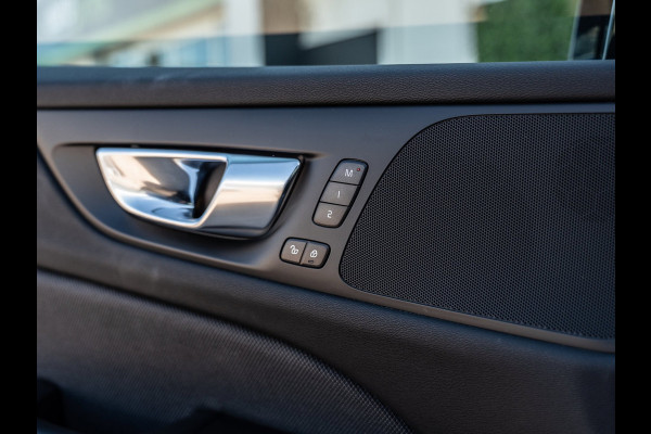 Volvo V60 2.0 T6 Plug-in hybrid AWD Plus Dark