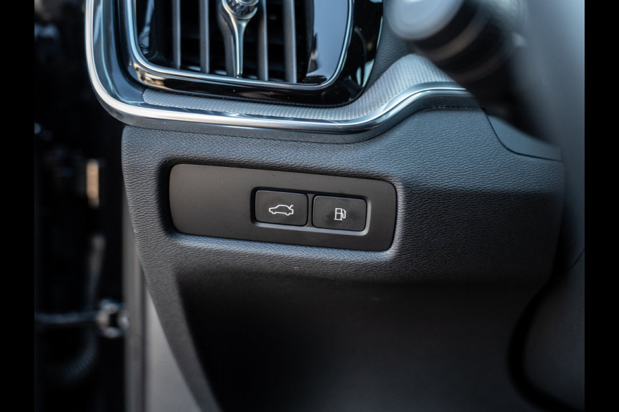 Volvo V60 2.0 T6 Plug-in hybrid AWD Plus Dark