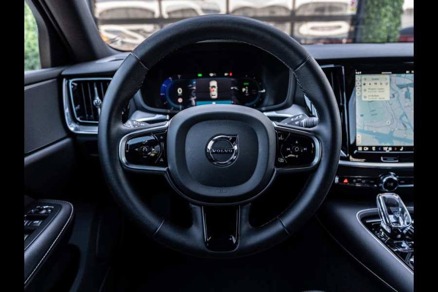 Volvo V60 2.0 T6 Plug-in hybrid AWD Plus Dark