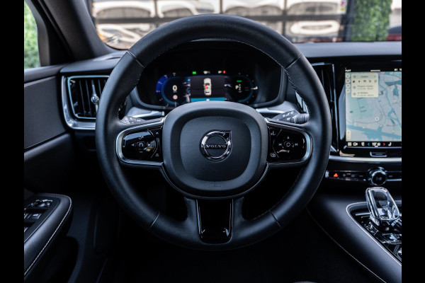 Volvo V60 2.0 T6 Plug-in hybrid AWD Plus Dark