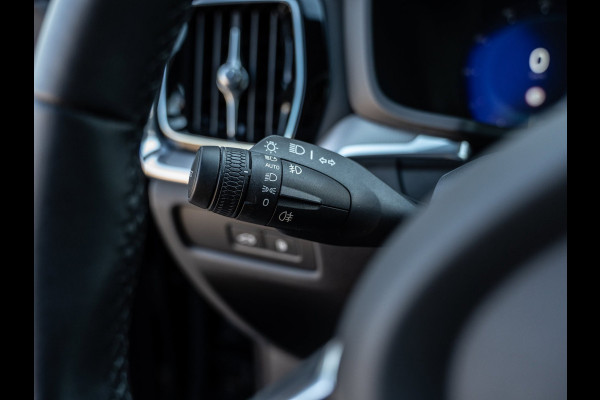 Volvo V60 2.0 T6 Plug-in hybrid AWD Plus Dark