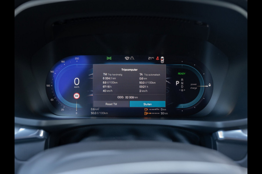 Volvo V60 2.0 T6 Plug-in hybrid AWD Plus Dark