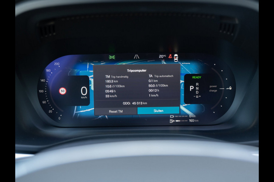Volvo XC60 2.0 T6 Plug-in hybrid AWD Ultimate Dark | Pano | H/K Sound | Surround View | Trekhaak