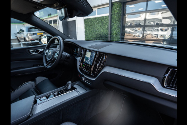 Volvo XC60 2.0 T6 Plug-in hybrid AWD Ultimate Dark | Pano | H/K Sound | Surround View | Trekhaak