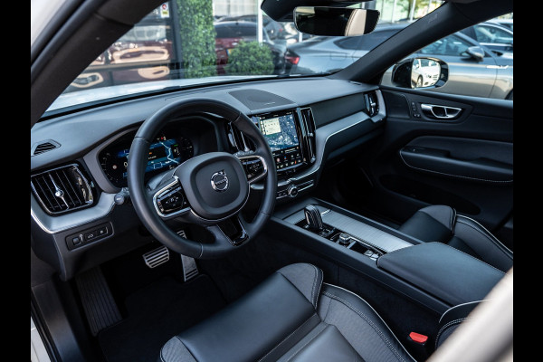Volvo XC60 2.0 T6 Plug-in hybrid AWD Ultimate Dark | Pano | H/K Sound | Surround View | Trekhaak