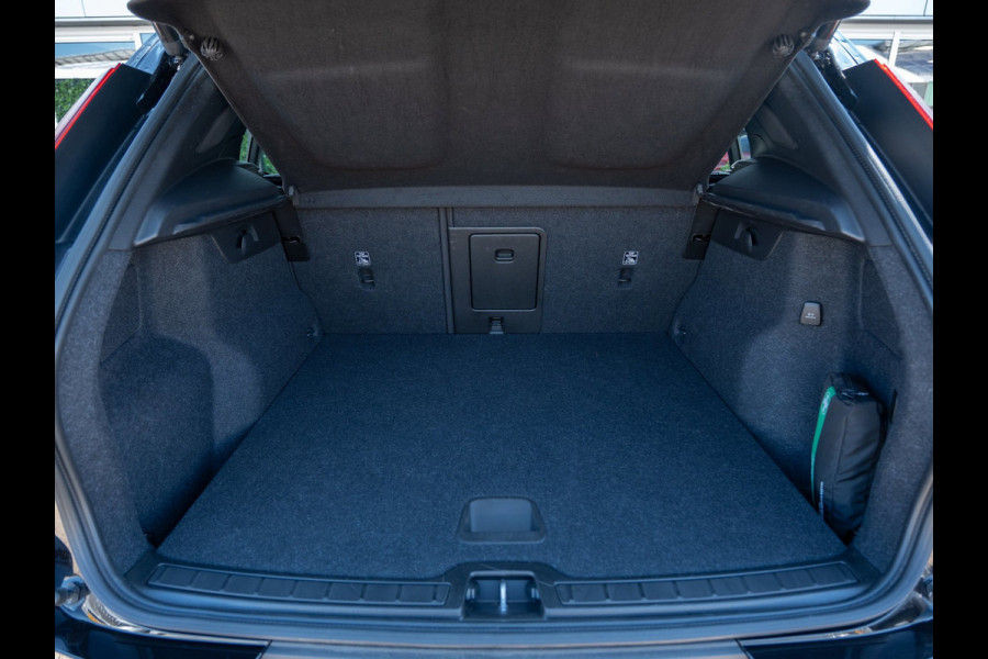 Volvo XC40 1.5 T4 Plug-in hybrid Plus Dark