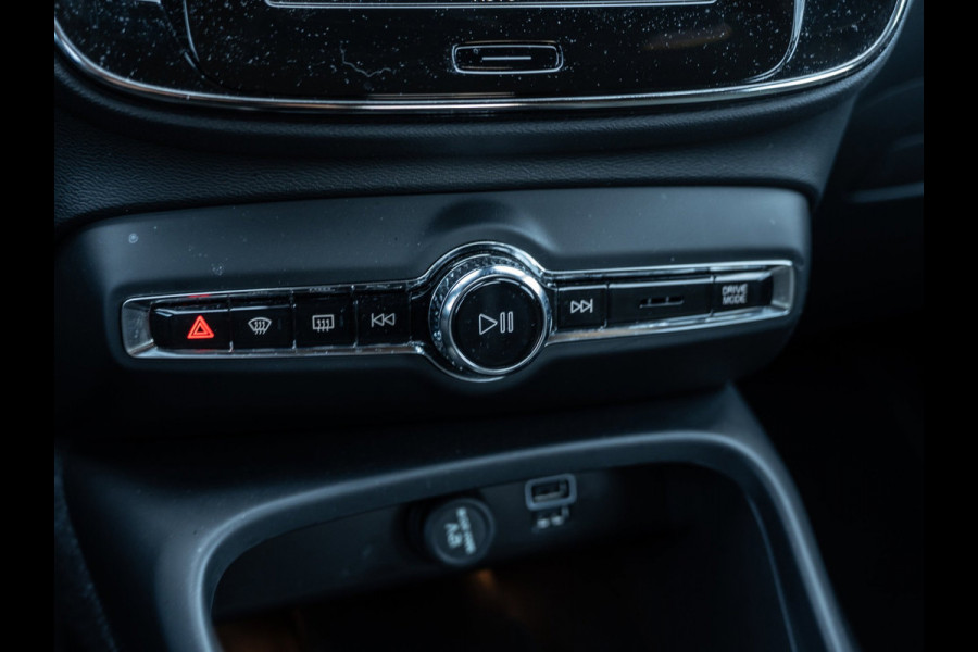 Volvo XC40 1.5 T4 Plug-in hybrid Plus Dark