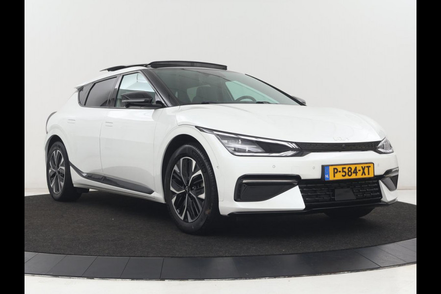 Kia Ev6 GT-Line 77.4 kWh | Panoramadak | Adaptive cruise | Matrix LED | Meridian Surround | Trekhaak | Head-Up | Leder/Alcantara | 360 Camera | Carplay | Keyless