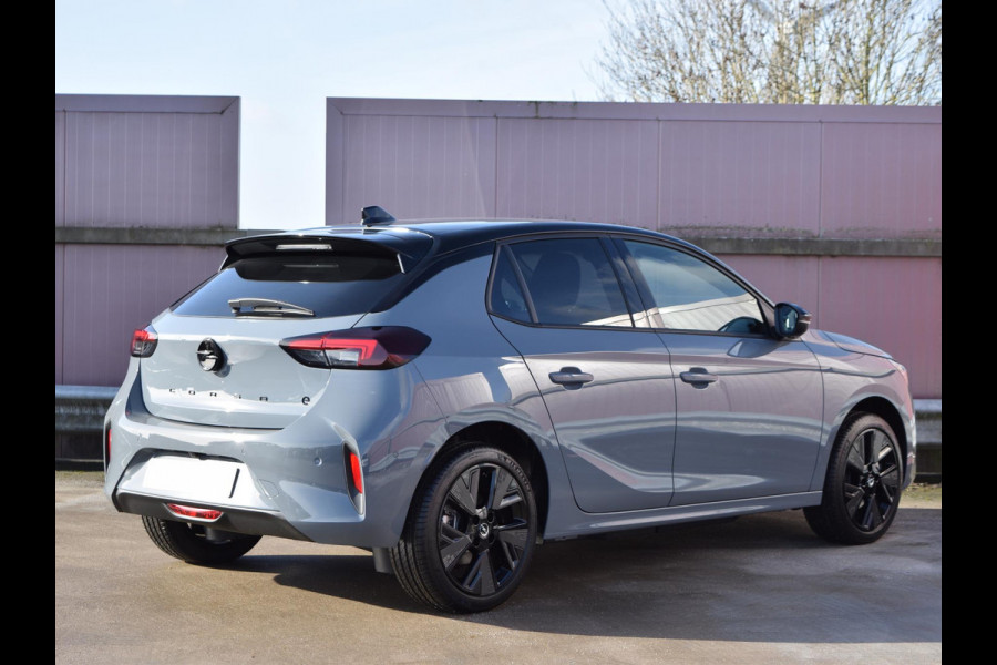 Opel Corsa Electric Long Range GS 51 kWh | WARMTEPOMP | INFOTAINMENT PAKKET | COMFORT PAKKET | 17" LMV |