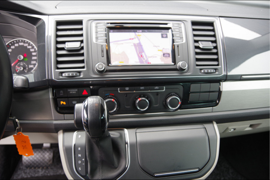 Volkswagen Transporter 2.0 TDI L2H1 DC-5P, 150PK AUT. NAP! TREKHAAK, CARPLAY, NAVI, CRUISE, LEDER STUUR, PARKEERSENSOREN, 16'' LMV