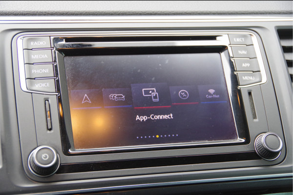 Volkswagen Transporter 2.0 TDI L2H1 DC-5P, 150PK AUT. NAP! TREKHAAK, CARPLAY, NAVI, CRUISE, LEDER STUUR, PARKEERSENSOREN, 16'' LMV