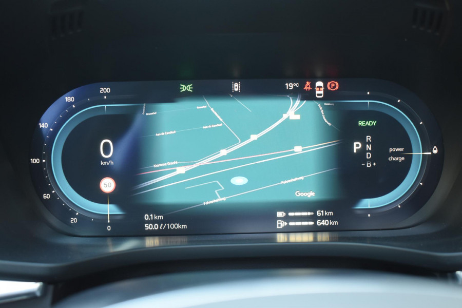 Volvo XC60 T6 350PK Automaat Plug-in Hybrid AWD Plus Dark / Navigatie / 360 Camera / Adaptieve Cruise Control / Stuur & Stoelverwarming / Stoelverwarming achter / Elektr. Achterklep / Schuifdak / Trekhaak