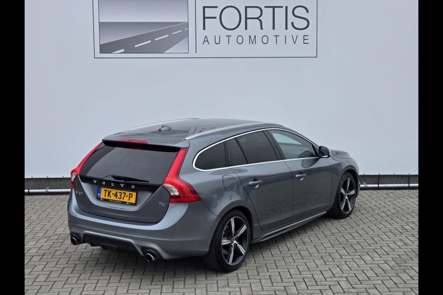 Volvo V60 2.0 T4 Business Sport R design NL-AUTO | PANODAK | LEDER | CAMERA | TREKHAAK