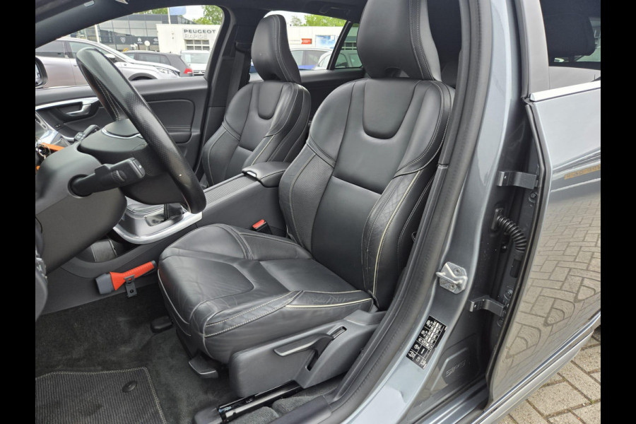 Volvo V60 2.0 T4 Business Sport R design NL-AUTO | PANODAK | LEDER | CAMERA | TREKHAAK