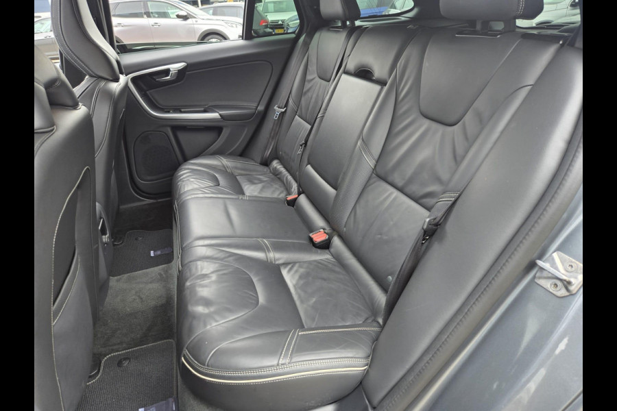 Volvo V60 2.0 T4 Business Sport R design NL-AUTO | PANODAK | LEDER | CAMERA | TREKHAAK