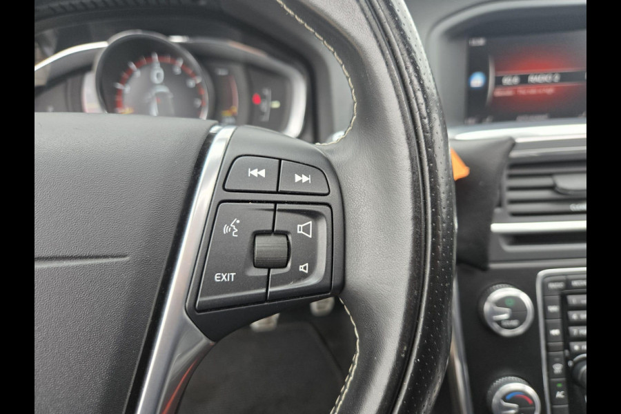 Volvo V60 2.0 T4 Business Sport R design NL-AUTO | PANODAK | LEDER | CAMERA | TREKHAAK