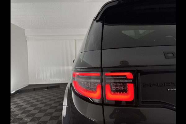 Land Rover Discovery Sport P300e 1.5 R-Dynamic HSE (Plug-in) (INCL-BTW) *PANO | LEATHER | FULL-LED | CAMERA | MERIDIAN-AUDIO | BLINDSPOT | KEYLESS | SHIFTPADDLES | PRIVACYGLASS | NAVI-FULLMAP | MEMORY-PACK | ADAPTIVE-CRUISE | AMBIENTLIGHT | 20"ALU*
