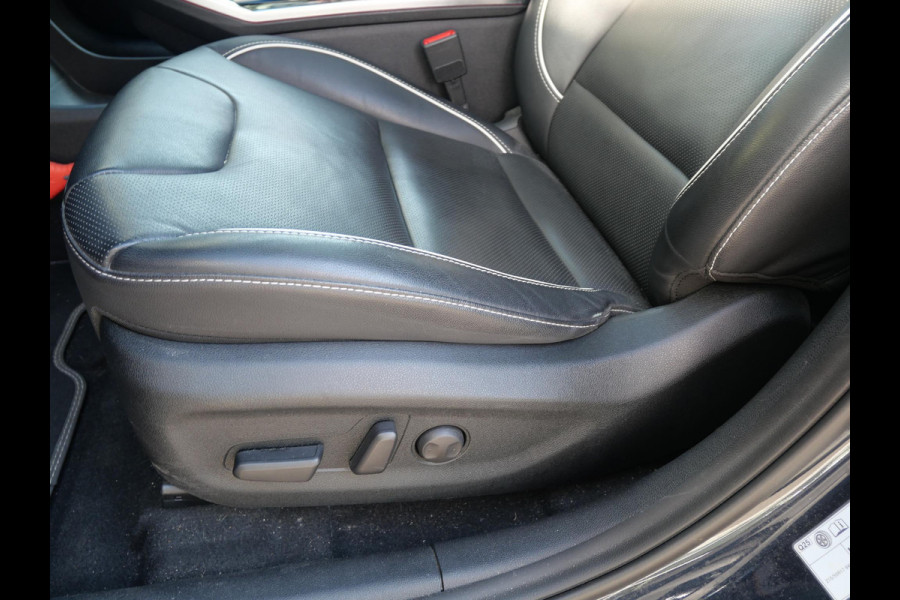 Kia e-Niro ExecutiveLine 64 kWh |SOH 97,4% | Schuif/kantel dak | Stoel geheugen | Stoel verwarming/ventilatie |