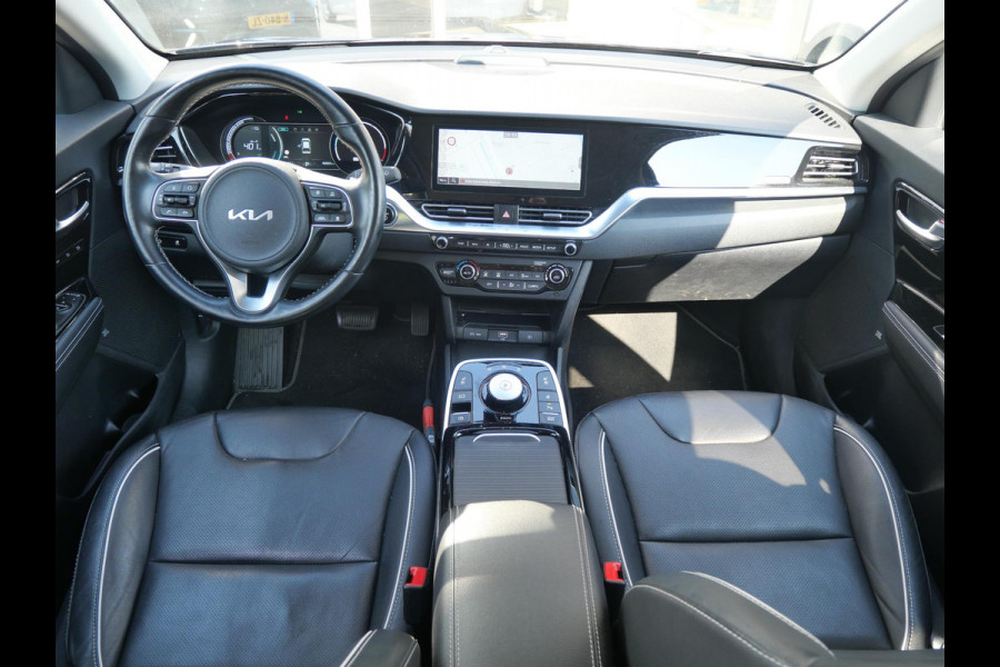 Kia e-Niro ExecutiveLine 64 kWh |SOH 97,4% | Schuif/kantel dak | Stoel geheugen | Stoel verwarming/ventilatie |