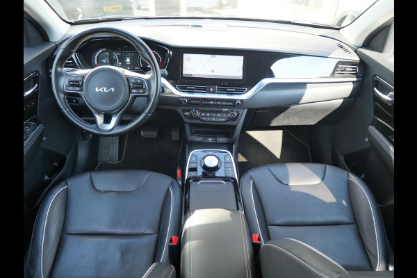Kia e-Niro ExecutiveLine 64 kWh |SOH 97,4% | Schuif/kantel dak | Stoel geheugen | Stoel verwarming/ventilatie |