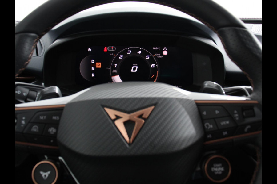 CUPRA Terramar 1.5 eTSI 150 pk Automaat Business Navigatie Apple Carplay/Android Auto PDC VA + Camera 18" LM Velgen Full LED Signature Climate Control